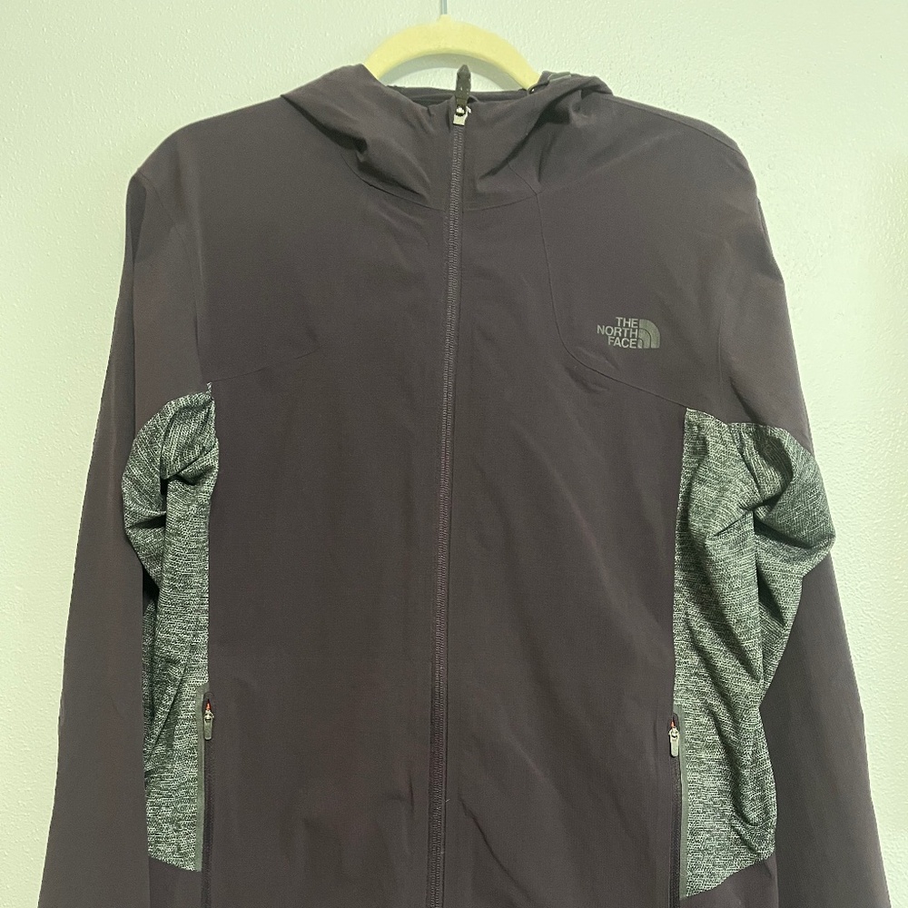 The North Face Men's Purple Gray Hooded Windbreaker Jacket M